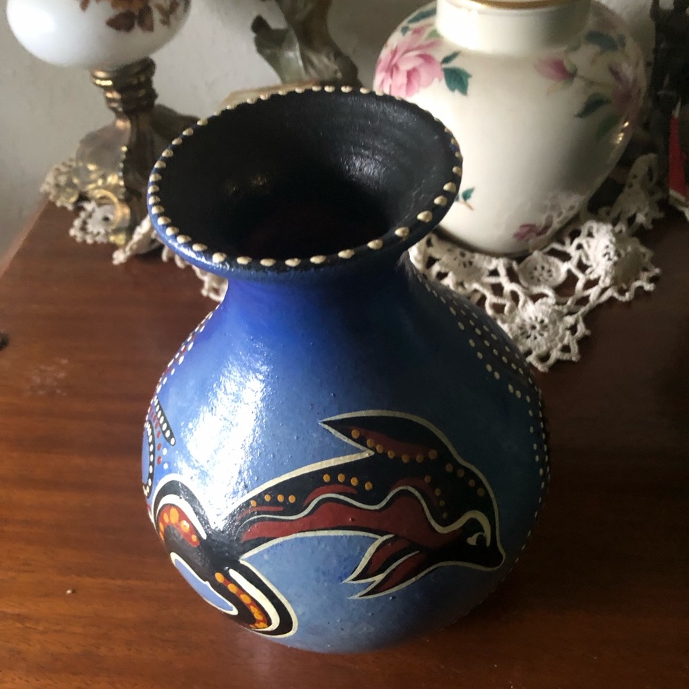🌴Signed! Australian Handmade Vase - 928 $65 or $50 w/offer